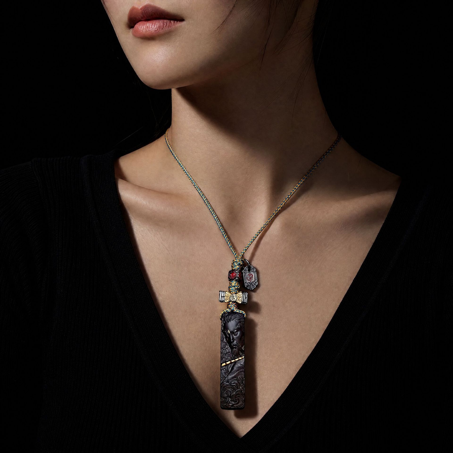 Hand-Carved Natural Lightning-Struck Jujube Wood Pendant - Traditional Chinese Cultural Artifact & Artisan Jewelry【非遗手作】天然雷击枣木玉化吊坠 - 雷祖文化手工雕刻挂件(国潮文创)